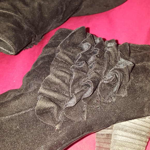 Vintage black Velvet Steampunk Ruffle Booties 10 - Picture 2 of 9